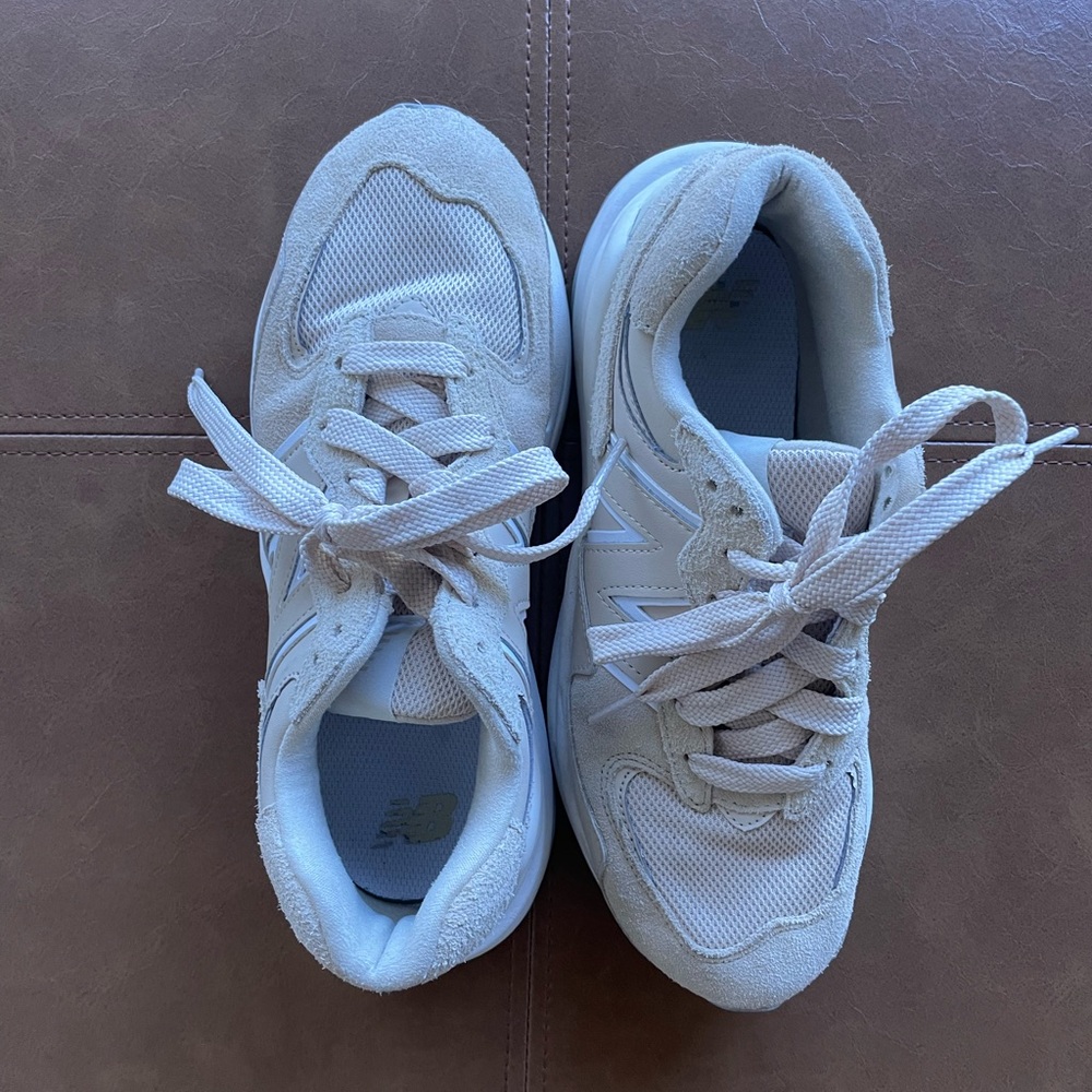 New Balance Women's Sneakers - Light Gray